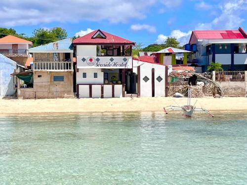 Seaside Hostel Malapascua Room Type - Family Room with Shared Bathroom