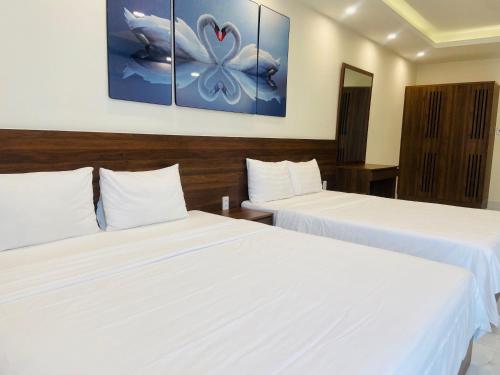 2 double beds