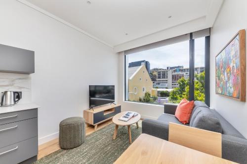 Comfortable studio with city views Room Type - Studio