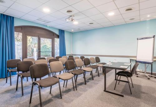 ibis Marseille Est La Valentine - image 3