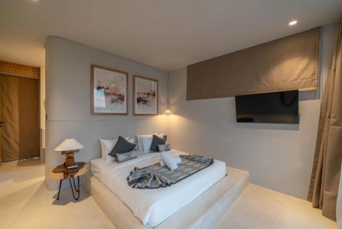 Berawa Breeze - Chic 4BR Beachside Oasis with Sauna - image 5