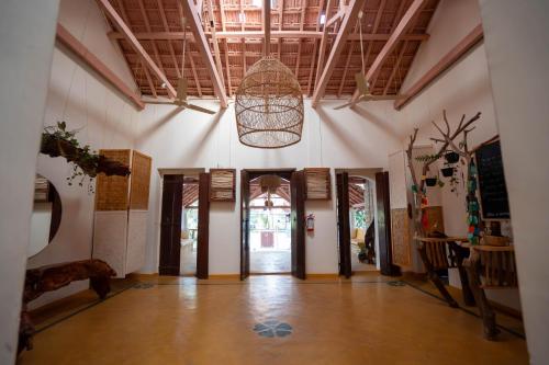 Entrance, Circle in Anjuna