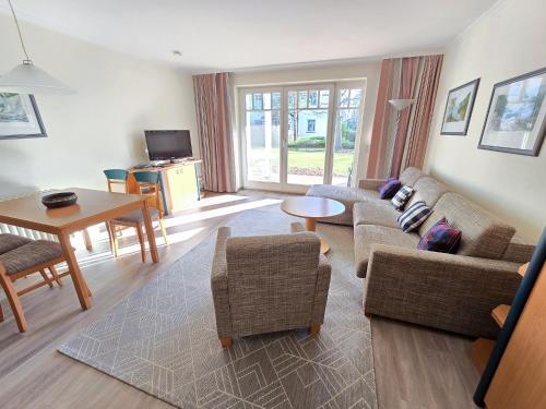 Dunenpark Binz - Komfort Ferienwohnung mit 1 Schlafzimmer und Terrasse im Erdgeschoss 152 4,2 km von Wiesengrund entfernt