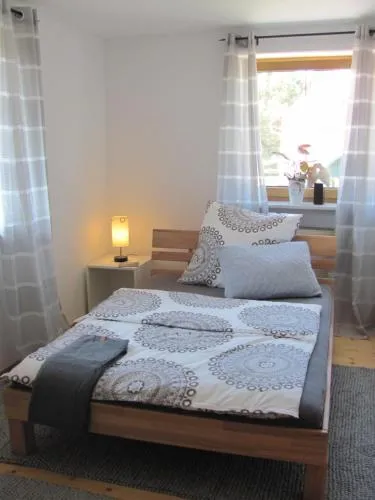 #5 Schönes komfortables Gästezimmer mit Gemeinschaftsbad, W-Lan frei ,Airport nah gelegen in Trunkelsberg, Deutschland