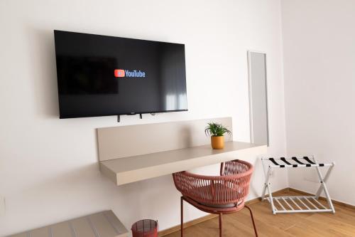 New Elegant 2 bedroom Apt. near Parco 2 Giugno