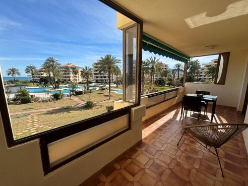 Playa Grande primera linea-Serviden in Les Bovetes Beach