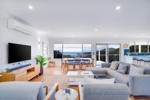 Becker Bliss - Ocean views, 5 bedrooms, sleeps 14, Forster (foto 9)