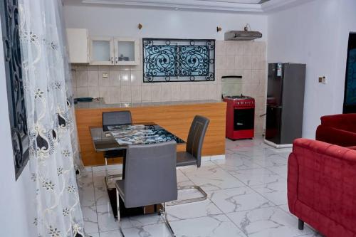 кухня, Becky Best Apartments in Лімбе