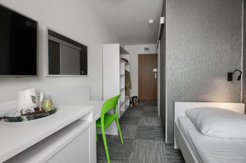 Superior Single Room image 7