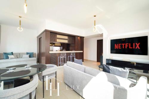 LUX The Stunning Fountain View Suite, Dubai (photo 10)