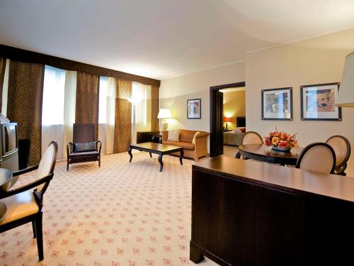 Executive Suite with One Double Bed