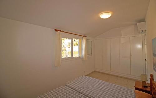 Apartment with Sea View image 8