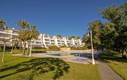 Apartment with Sea View image 1