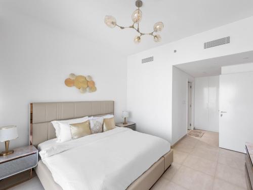 Contemporary 2BDR with Downtown views-28 - image 14