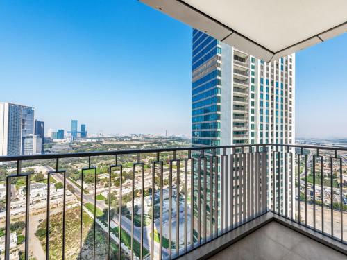 Contemporary 2BDR with Downtown views-28 - image 11