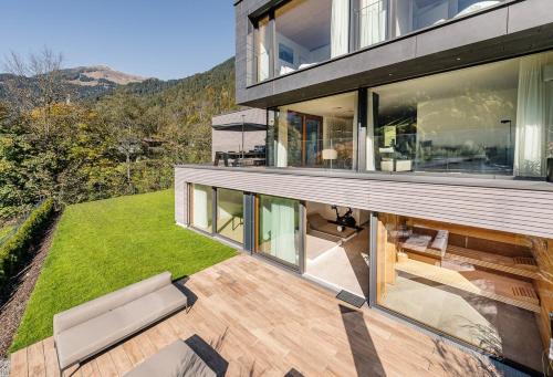 Luxury architecture chalet with view and wellness - Chalet - Bludenz