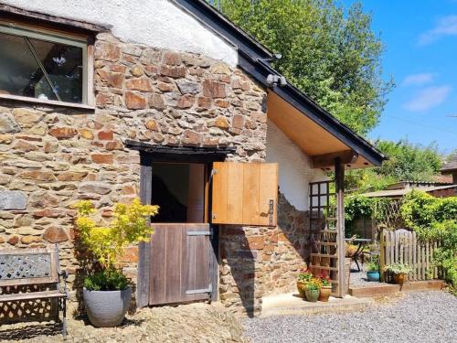 . The Hide at Lemons Farm