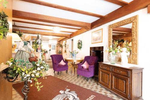 Vestabils, Hotel garni "Zum Engel" in Obergunzburg