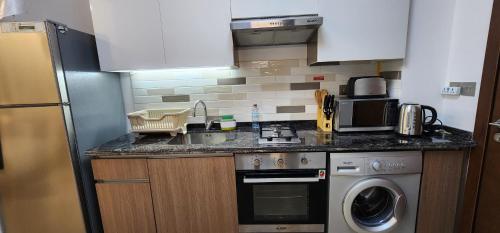Shaista Azizi Residence - Al Furjan by Golden Casa, Dubai (Foto 10)
