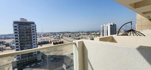 Shaista Azizi Residence - Al Furjan by Golden Casa, Dubai (Foto 9)