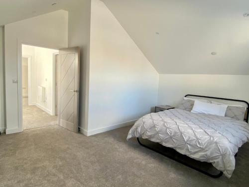 Beautiful Penthouse In Bristol - new