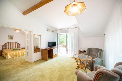 Vila Elena – Eforie Nord, CA