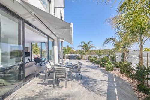 Villa with Private Pool image 5