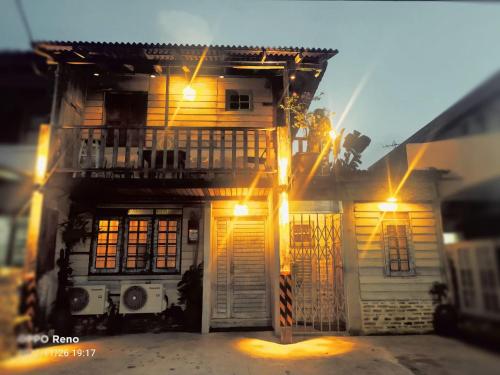 IPOH CASA VILLa 16pax