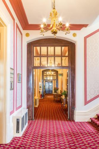 Queens Hotel – Eastbourne