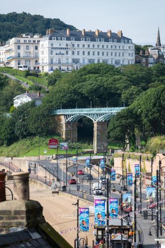 Waimea Apartments - Sea Views South Bay Scarborough Free Parking - image 2