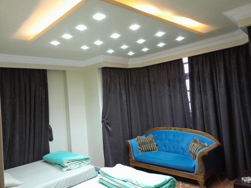 Three pyramids view - image 3