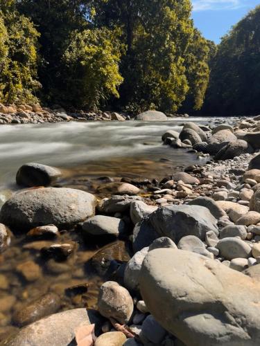 La Comarca River Glamping Dome near Manuel Antonio