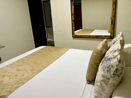 Double Room image 4