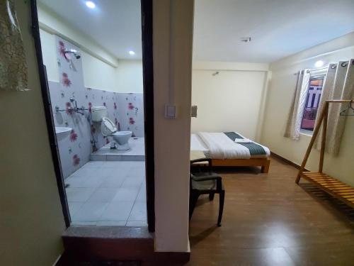 Standard Double Room image 1
