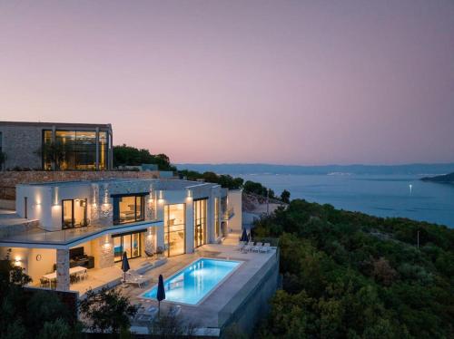 Luksuzna moderna vila sa panoramskim pogledom