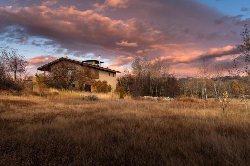 239 Aspen Meadows Rd Home - On Ski Hill Road in Driggs, USA