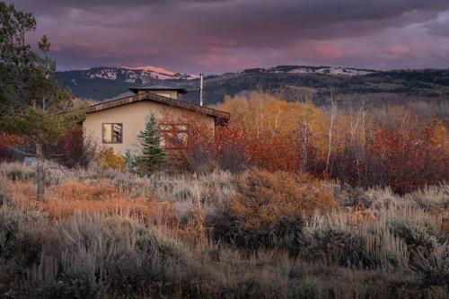 239 Aspen Meadows Rd Home - On Ski Hill Road in Driggs, USA