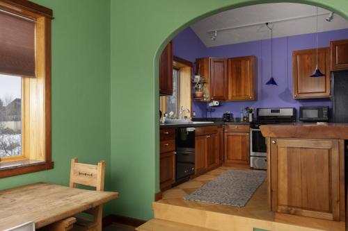 239 Aspen Meadows Rd Home - On Ski Hill Road in Driggs, USA