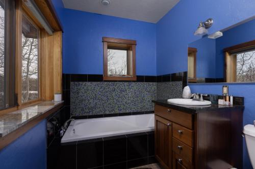 239 Aspen Meadows Rd Home - On Ski Hill Road 239 Aspen Meadows Rd Home - On Ski Hill Road