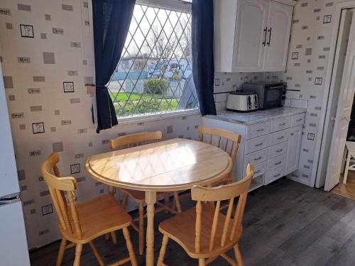 Beach & Tonic beachside chalet in Humberston