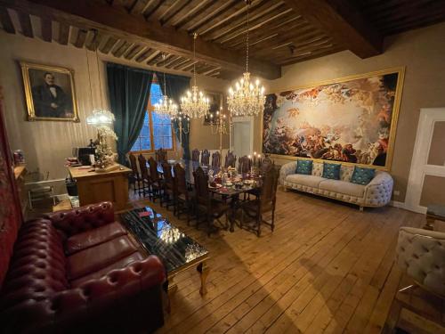 Chateau Bourgeoisie *** in Mussey
