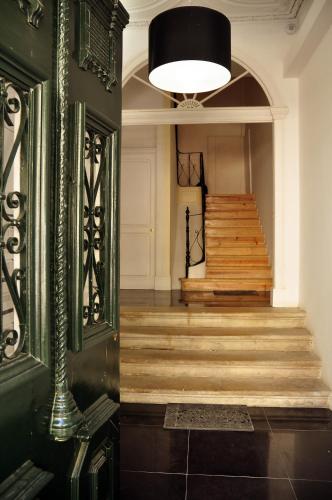 Marques Classy Apartment by be@home - main image