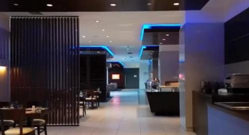 Restaurant, FEZ INN Hotel in Bayrampasa