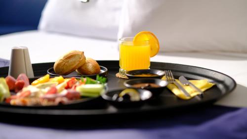 Food and beverages, FEZ INN Hotel in Bayrampasa