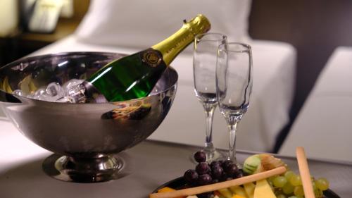 Food and beverages, FEZ INN Hotel in Bayrampasa