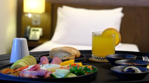 Food and beverages, FEZ INN Hotel in Bayrampasa