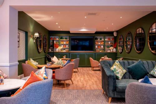 Bar/lounge, 127cs HOBURNE NAISH HOLIDAY PARK in Christchurch