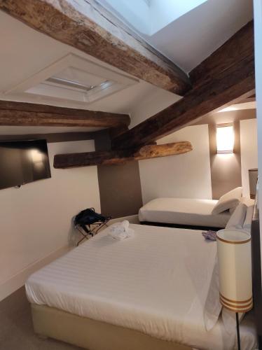 Relais Santa Maria Maggiore - image 8