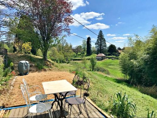 Maison Rocher - cute country cottage in "plus beau village" gîte à louer Ségur-le-Château