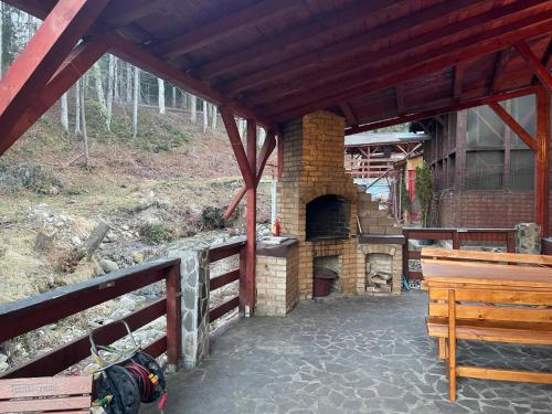 CAMERE de INCHIRIAT LA TUGUIATA